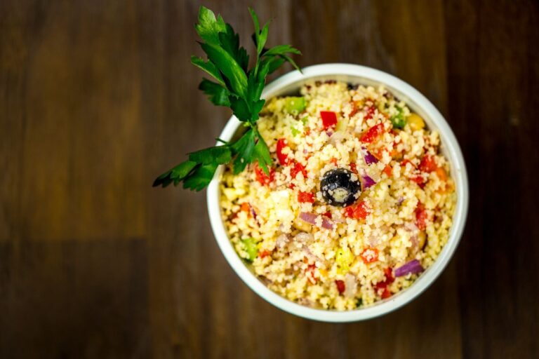 salada de cuscuz marroquino.