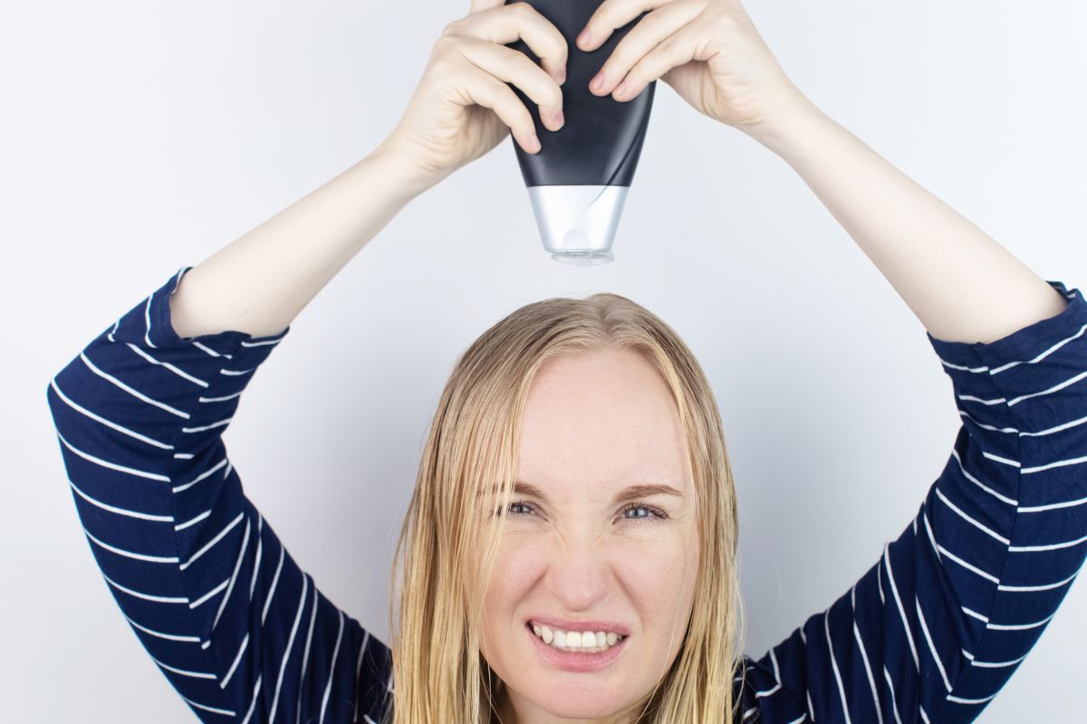 Como tirar a oleosidade dos cabelos sem precisar lavar: 6 dicas infalíveis 1 como tirar a oleosidade do cabelo sem precisar lavar.
