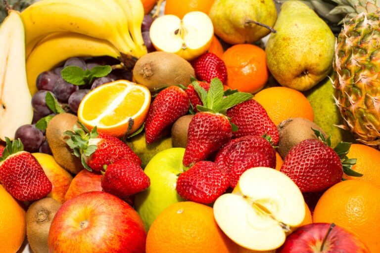 Estas são as 7 melhores frutas para comer à tarde se você quer emagrecer! 5 frutas para comer à tarde.