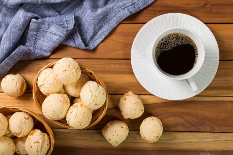 Bolinho de polvilho na airfryer: surpreenda-se com essa quitute delicioso 6 bolinho de polvilho na airfryer.