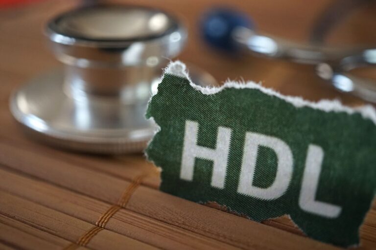 O colesterol bom pode afetar sua visão? Estudo desafia o conceito tradicional 1 colesterol HDL e o risco de glaucoma.