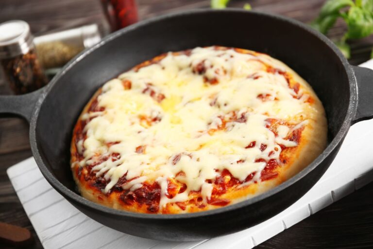 Pizza fit de frigideira: receita prática e deliciosa para o seu jantar 2 pizza fit de frigideira.