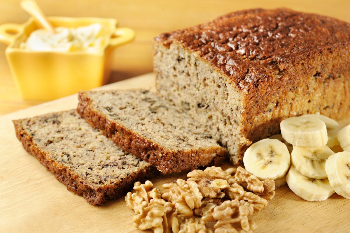 Toda vez que faço esse pão de banana alguém me pede a receita 1 pão de banana.