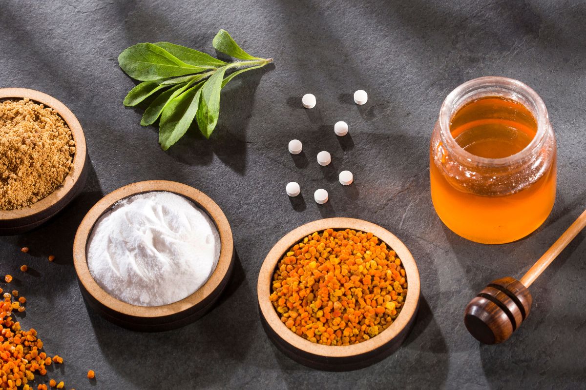 Trocar o açúcar por sucralose é mesmo uma substituição inteligente? Estudo traz um dado alarmante 1 Sucralose.