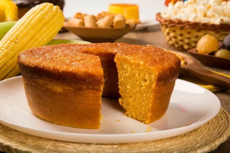 Esse bolo de milho sem glúten e sem lactose e rende 8 porções deliciosas 7 Bolo de milho sem glúten e sem lactose.