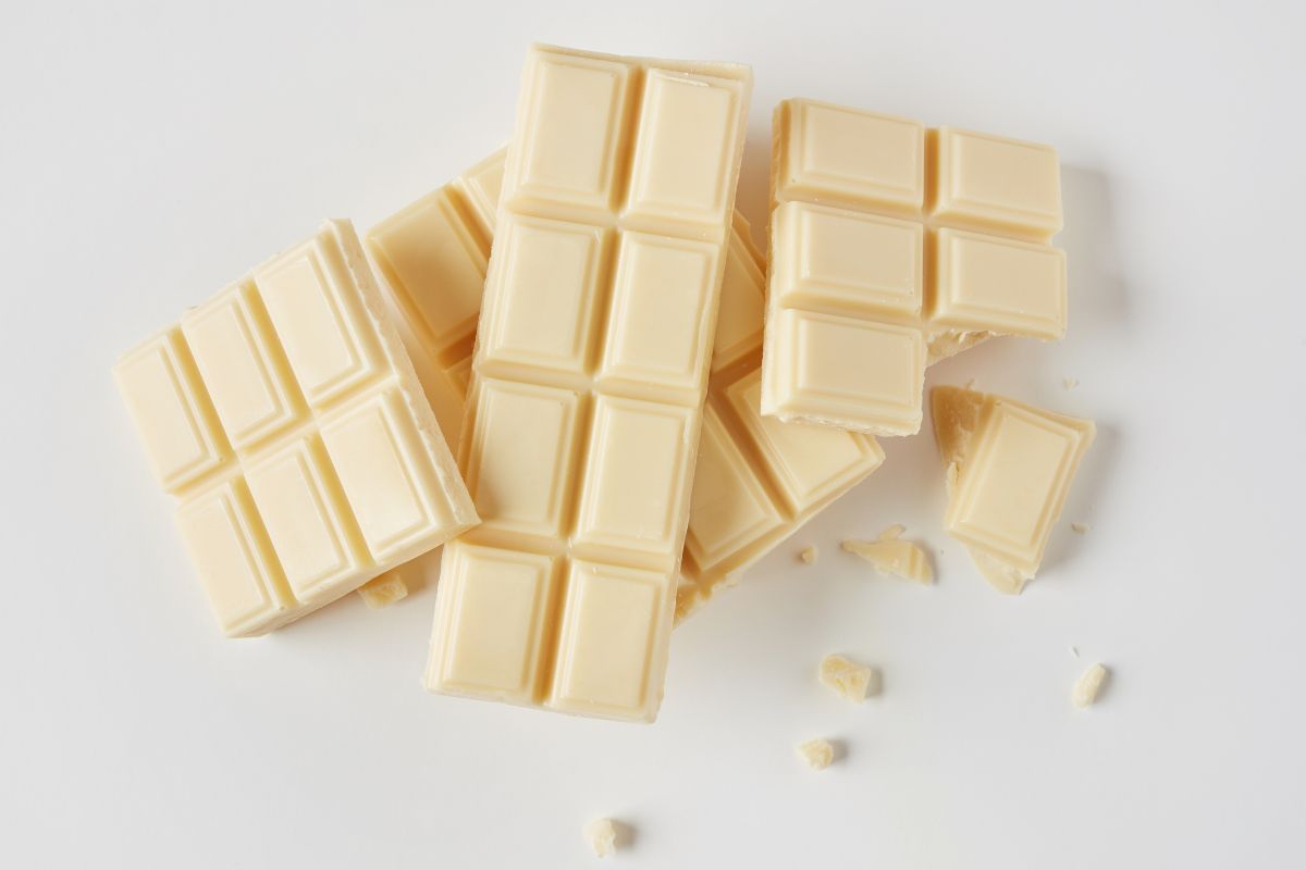 Chocolate branco é remoso? Descubra se faz mal à saúde 1 Chocolate branco é remoso.