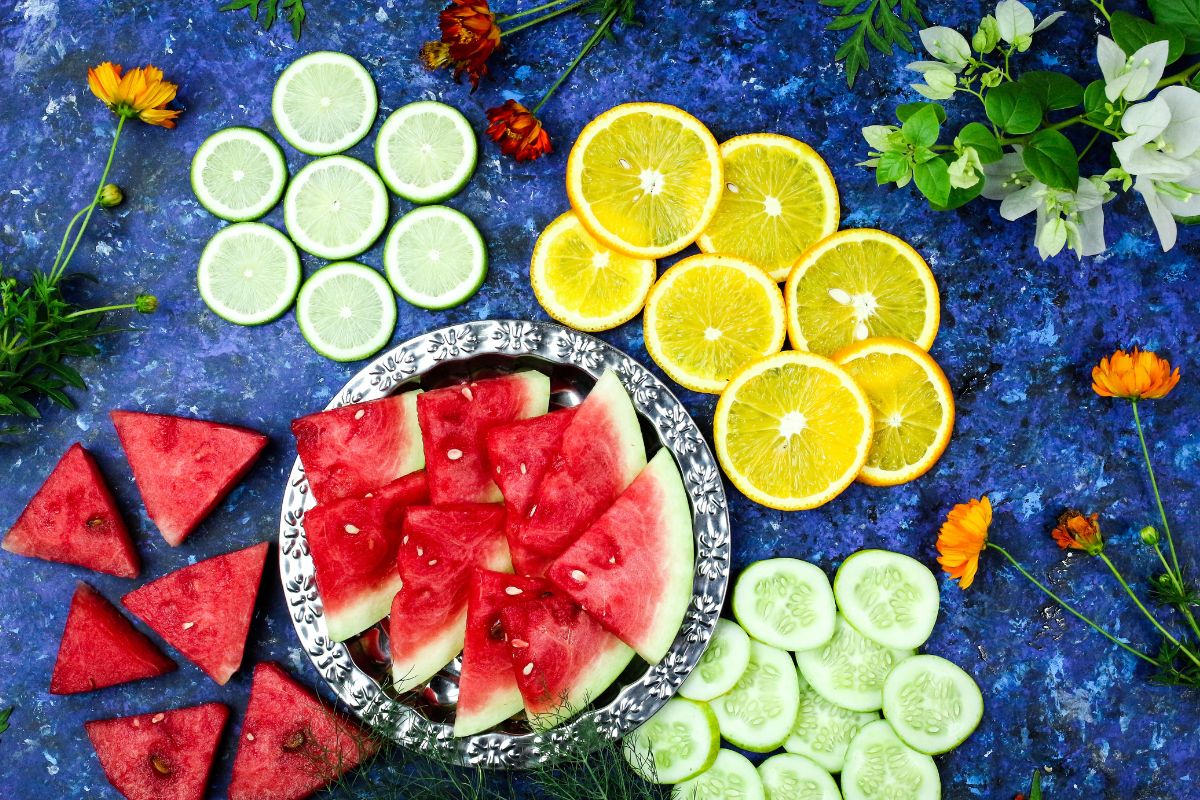Alimentos que ajudam a desinchar: o que comer para reduzir o inchaço naturalmente 1 Alimentos que ajudam a desinchar.