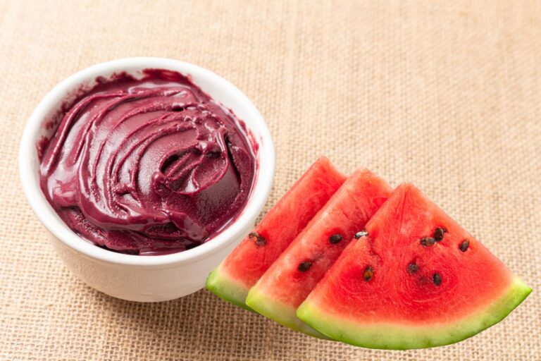 Açaí com melancia faz mal? Descubra a verdade por trás dessa combinação 8 Açaí com melancia faz mal.