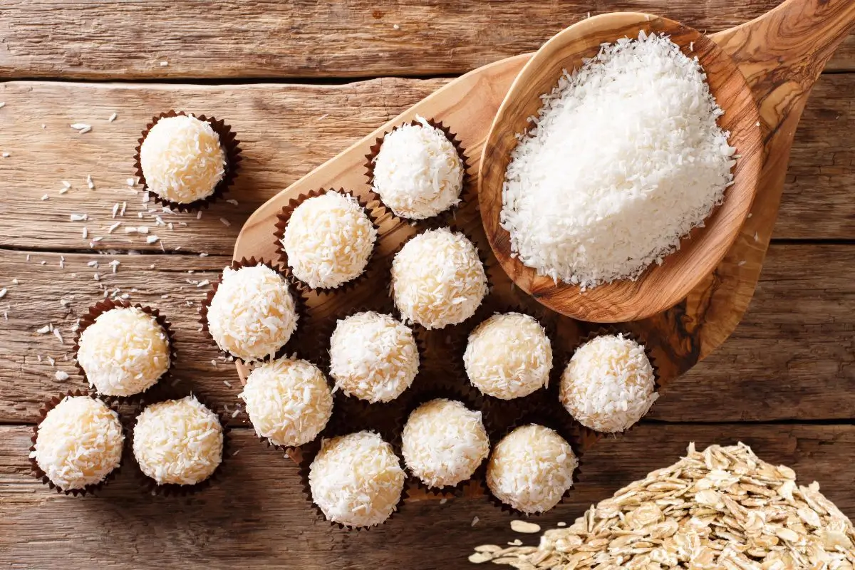Beijinho fit de aveia: a sobremesa saudável e deliciosa que você procurava 1 beijinho fit de aveia.
