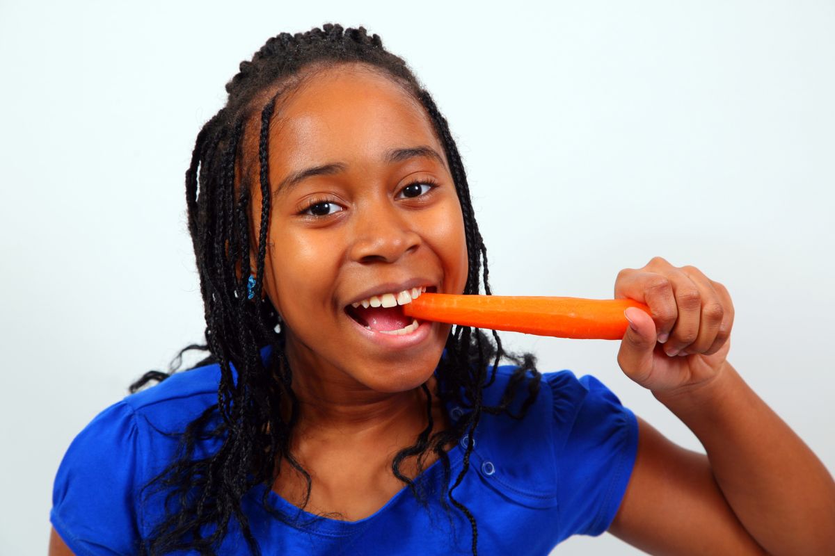 Descubra por que comer cenoura pode ajudar jovens a ter menos ansiedade e mais bem-estar 1 cenoura e bem-estar mental.