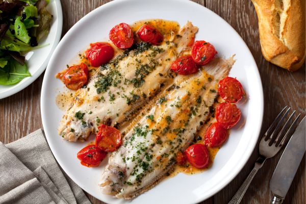 Filé de peixe no forno: suculento, saboroso e pronto em 30 minutos 2 Filé de peixe no forno.