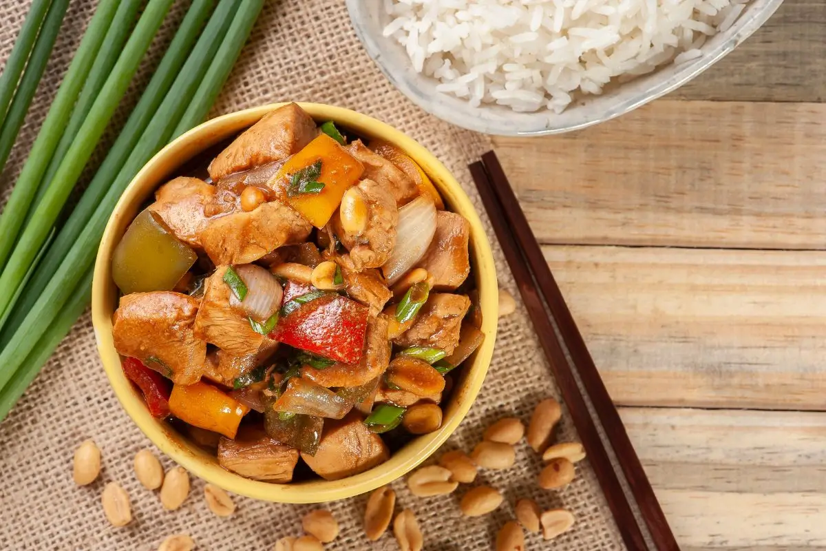 Frango xadrez com legumes: versão saudável, saborosa e fácil de fazer 1 Frango xadrez com legumes.