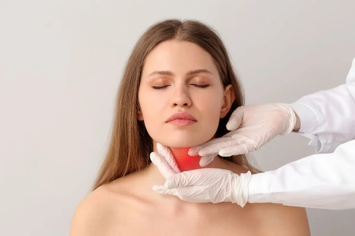 7 inimigos da tireoide: saiba o que pode prejudicar sua saúde hormonal 1 Inimigos da tireoide.