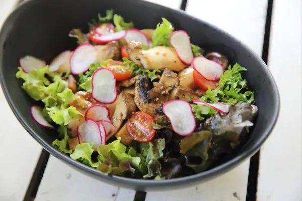 Salada de rabanete turbinada: acompanhamento ideal para suas refeições 2 Salada de rabanete.