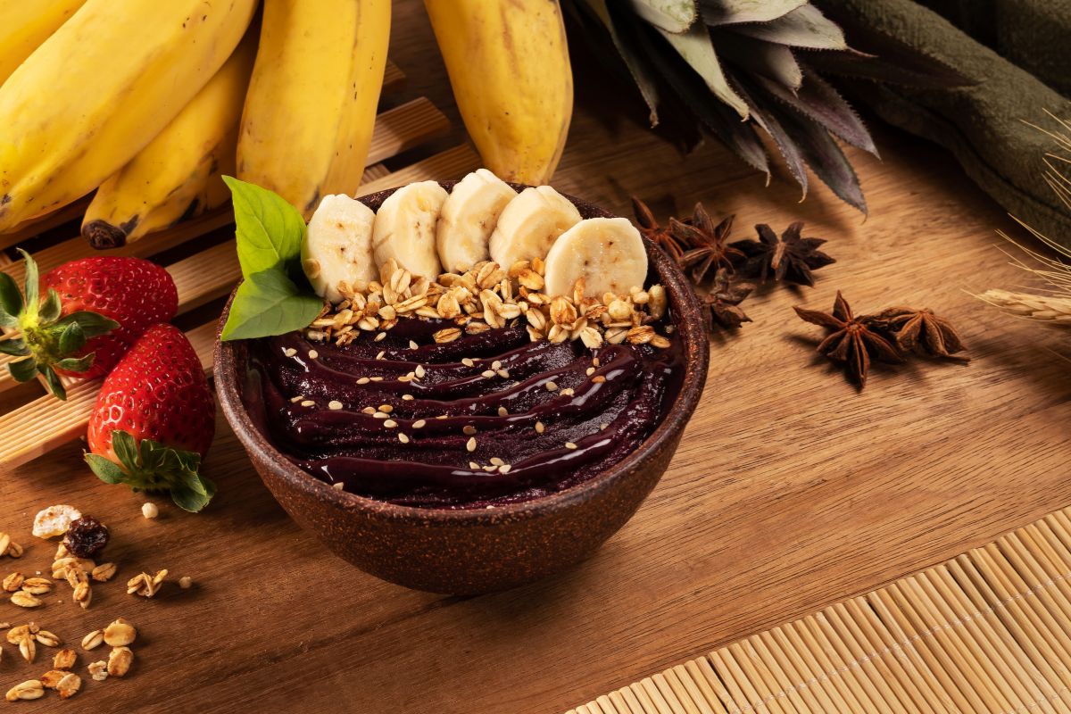 Açaí tem gordura? Descubra se o consumo engorda ou faz bem para a saúde 1 açaí tem gordura.