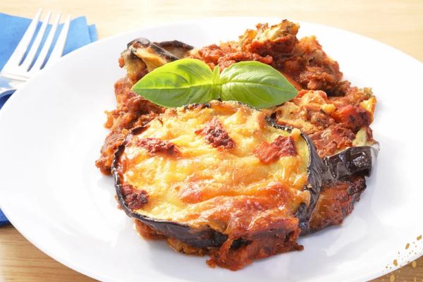 Berinjela à parmegiana: jantar fácil, saboroso e sem fritura 2 berinjela à parmegiana.