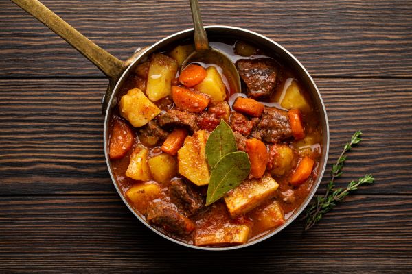 Picadinho de carne com batatas: receita sem segredos e cheia de sabor 2 picadinho de carne com batatas.