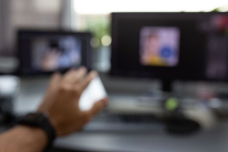 Visão embaçada em um olho de repente? Veja o que pode ser e o que fazer 3 Visão embaçada em um olho de repente.