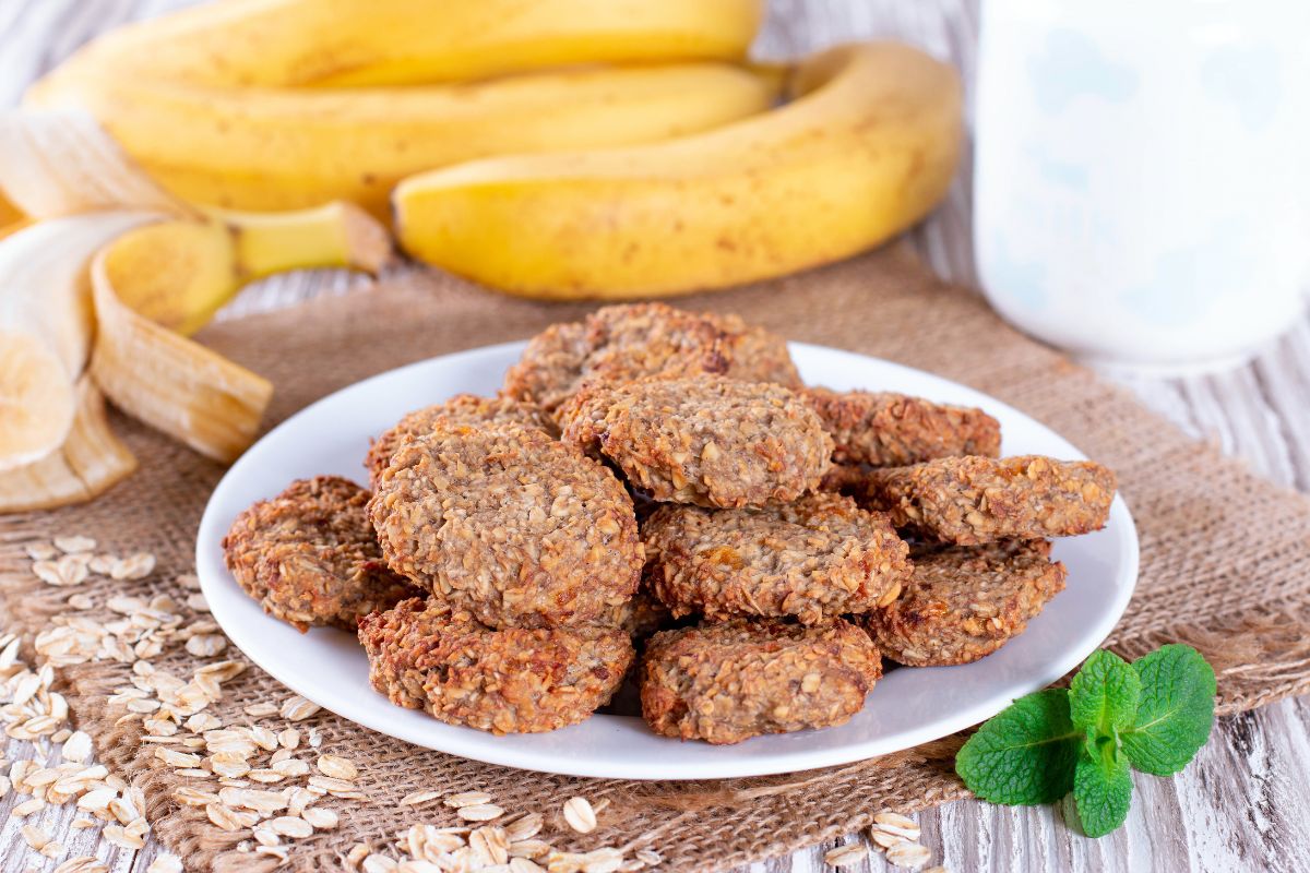 Biscoito de aveia e banana: fácil de fazer e derrete na boca e demora 20 minutinhos 1 Biscoito de aveia e banana.