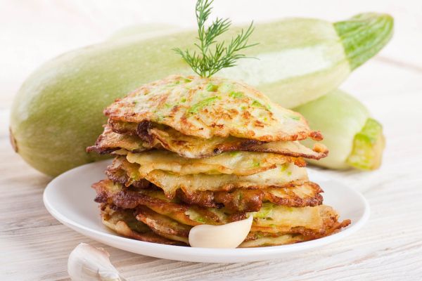 Panqueca de abobrinha saudável: receita fácil, sem Glúten e deliciosa 2 Panqueca de abobrinha.