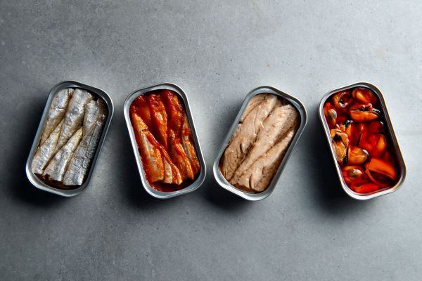 Esse alimento barato é rico em ômega-3 e vitamina D (mas tem um detalhe importante) 2 Sardinha em lata.