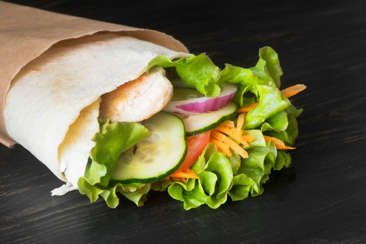 Wrap de pepino saudável: lanche perfeito para reduzir o consumo de carne 1 Wrap de pepino.