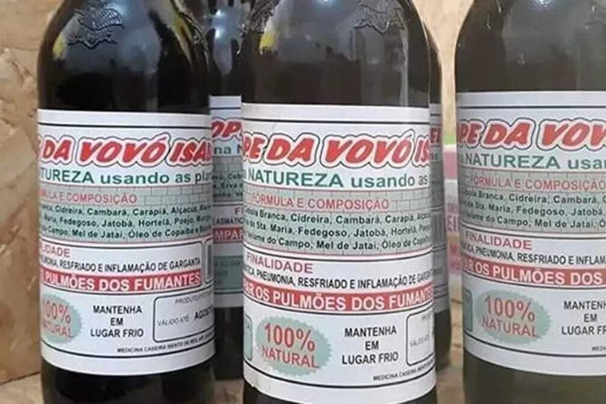 Xarope da Vovó proibido pela Anvisa expõe risco de medicamentos sem registro 1 Xarope da vovó é proibido pela Anvisa.
