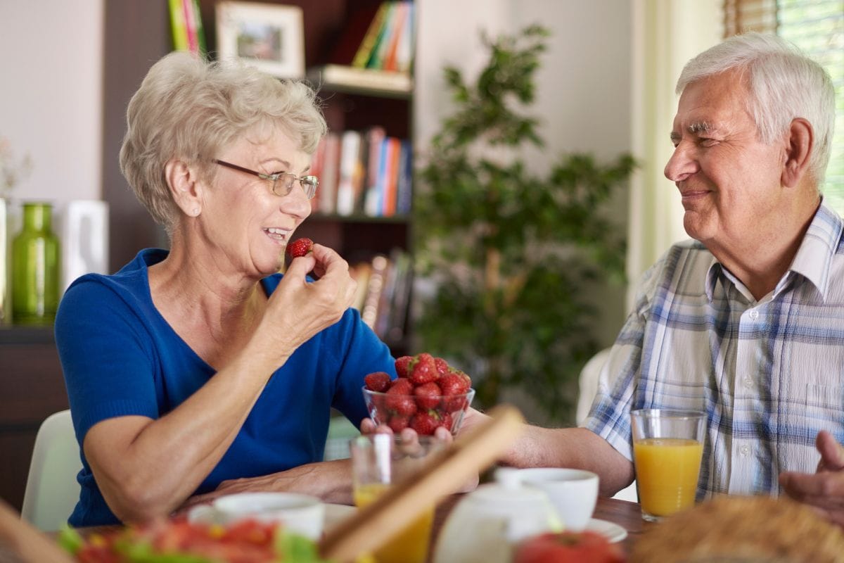 Alimentos que aumentam a massa muscular do idoso: guia completo para ganhar força e vitalidade 1 alimentos que aumentam a massa muscular do idoso.