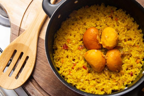 Quem tem diabetes pode comer pequi? Veja os benefícios, riscos e o que a ciência diz 2 Arroz com pequi.