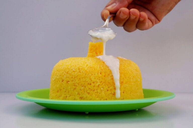 cuscuz doce com coco.