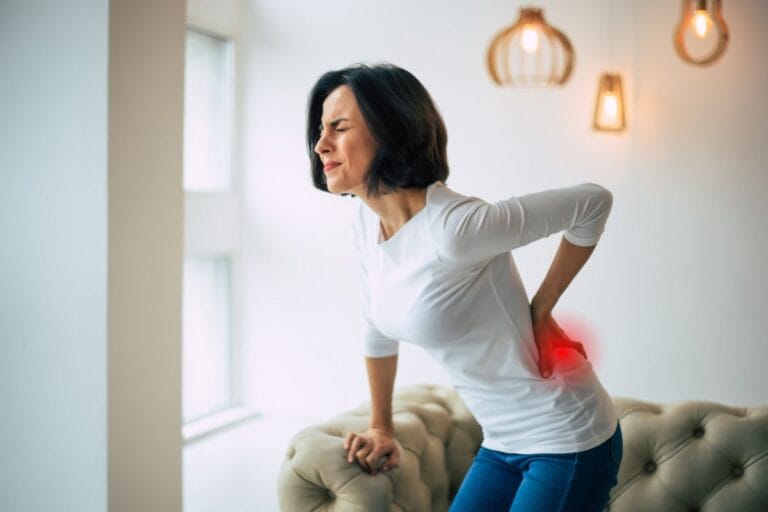 Dor na lombar no lado esquerdo: o que pode ser, quando se preocupar e como aliviar 8 Dor na lombar lado esquerdo,