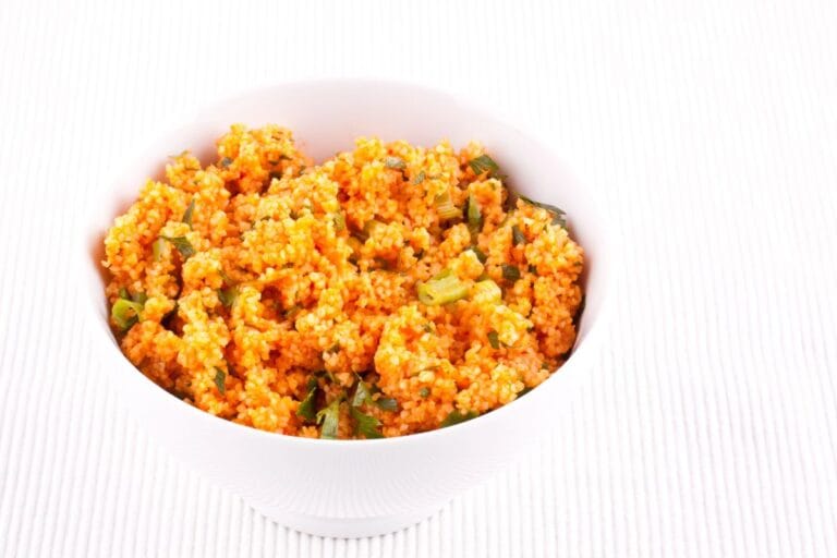 Farofa de cuscuz com ovo: a receita saudável, prática e irresistível que vai conquistar sua mesa 2 farofa de cuscuz com ovo.