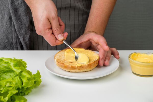 Maionese tem lactose? Descubra se intolerantes ao leite podem consumir 2 Maionese tem lactose.
