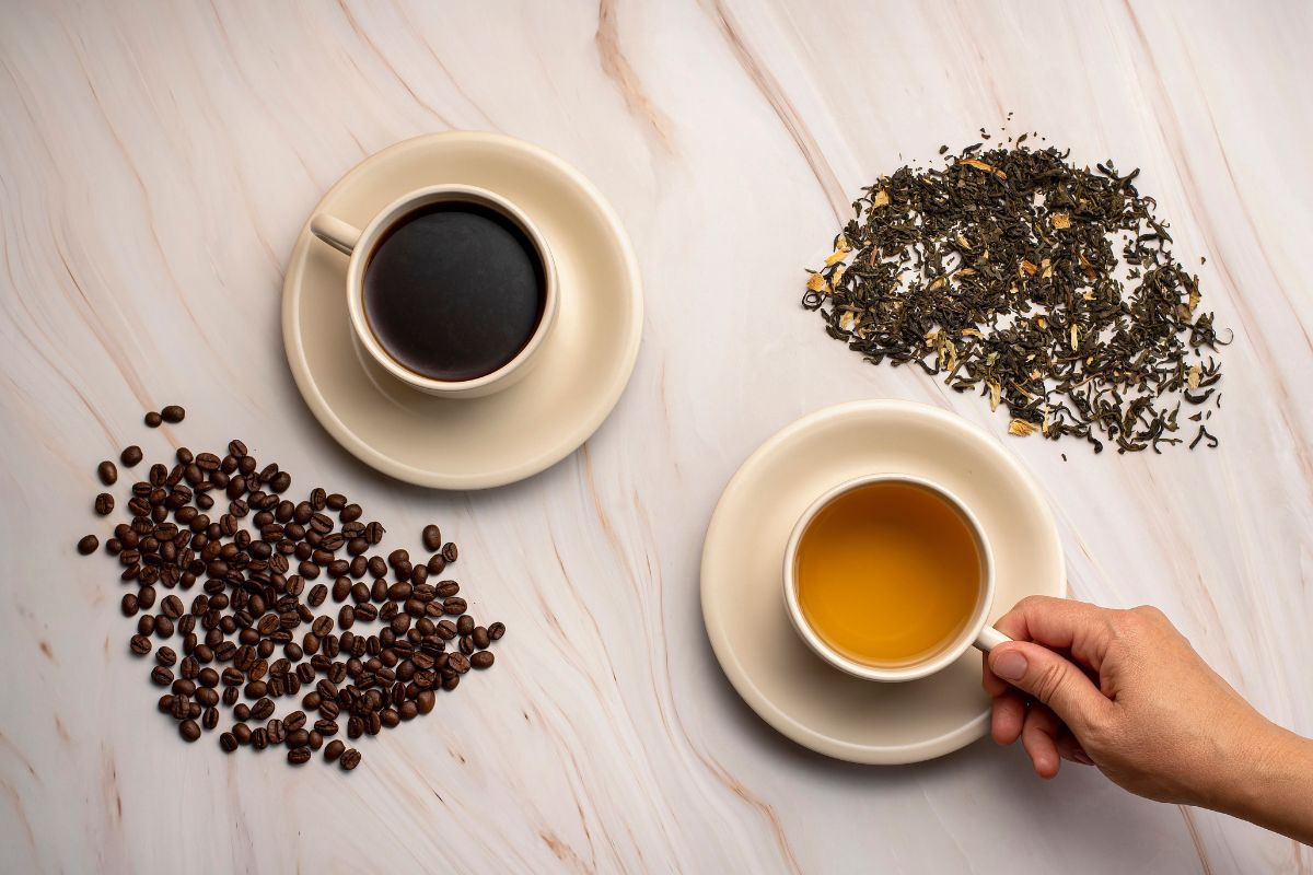Café ou chá pela manhã ajudam a melhorar o humor? O que a ciência descobriu 1 Melhora o humor.
