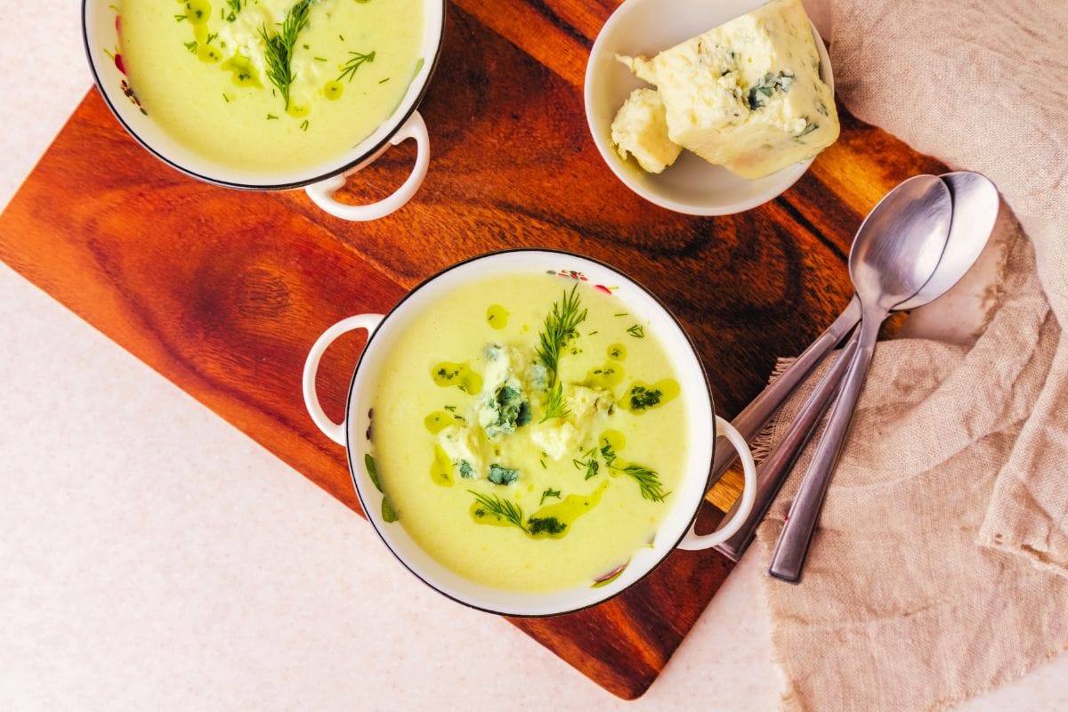 Creme de mandioquinha com alho-poró: uma receita saudável, cremosa e irresistível 1 creme de mandioquinha com alho-poró