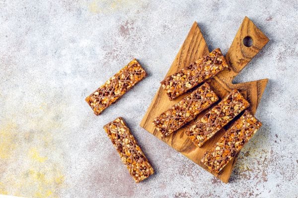 Aprenda a fazer barra de cereal caseira com aveia e frutas secas: simples e nutritiva 2 barra de cereal caseira.