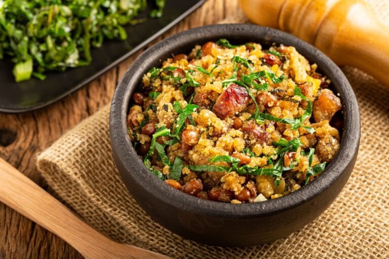 Feijão fradinho com couve refogada: receita saudável, saborosa e fácil de fazer 1 Feijão fradinho com couve refogada.