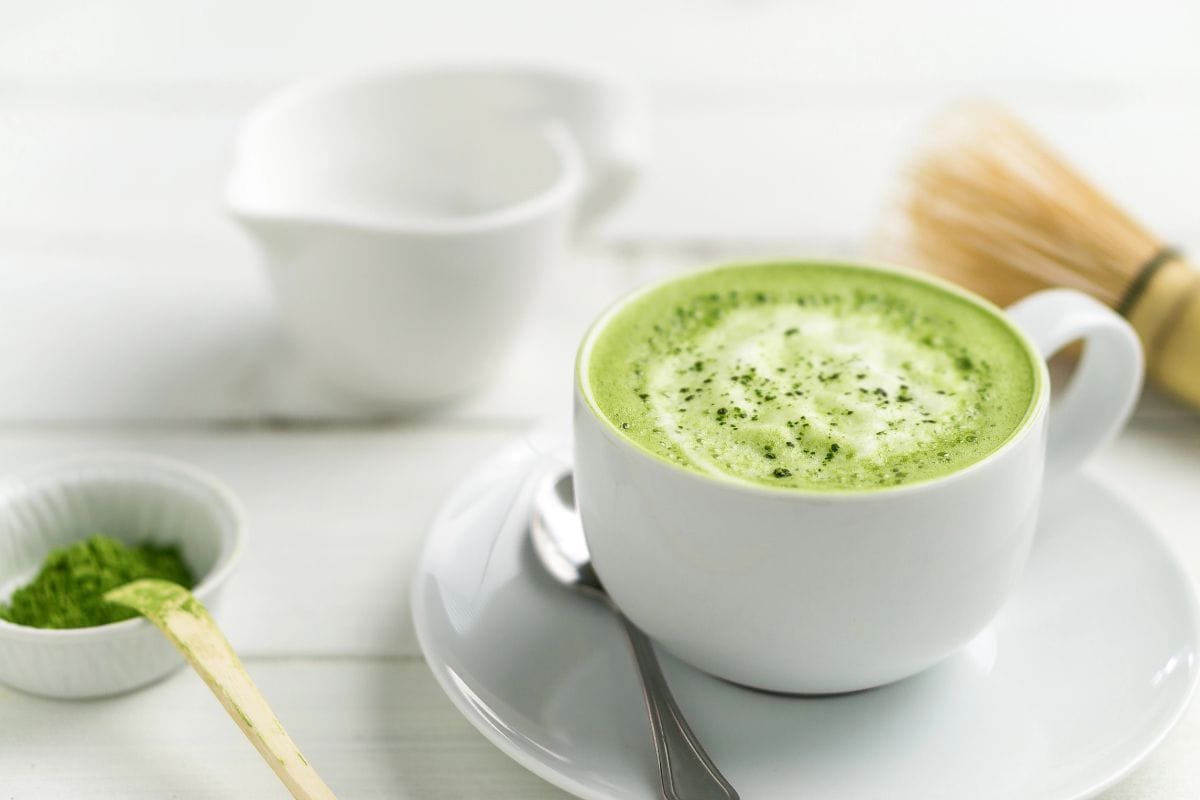 Matcha latte cremoso: a bebida saudável que vai conquistar seu paladar 1 matcha latte cremoso.