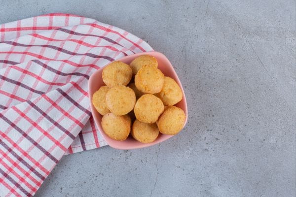 Pão de queijo fit com batata-doce: a versão saudável e deliciosa que vai conquistar você 2 pão de queijo fit com batata-doce.