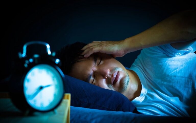 apneia do sono e insônia.