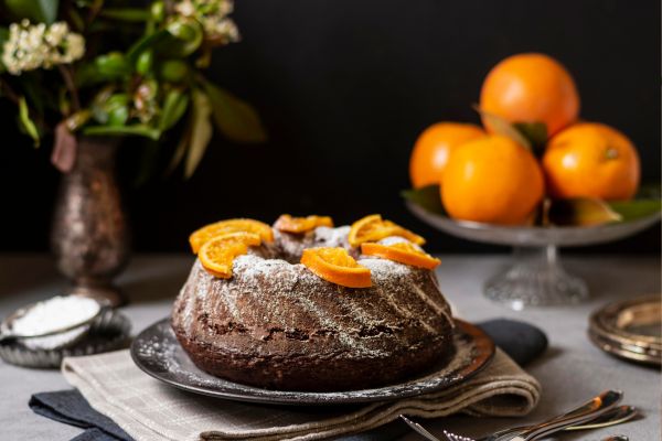 Bolo de chocolate com suco de laranja: o doce sem leite que surpreende no sabor 2 bolo de chocolate com suco de laranja.