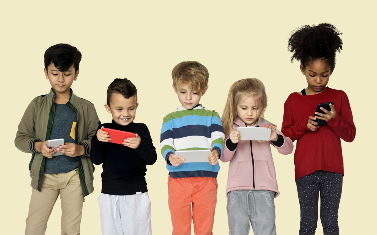 Tempo de telas em crianças.