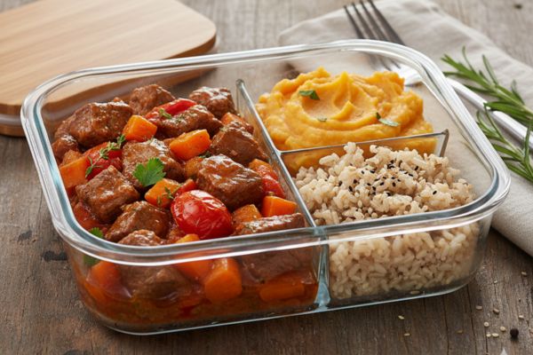 3 opções de carne em molho perfeitas para marmitas saudáveis 4 Carne em cubos com legumes ao molho caseiro