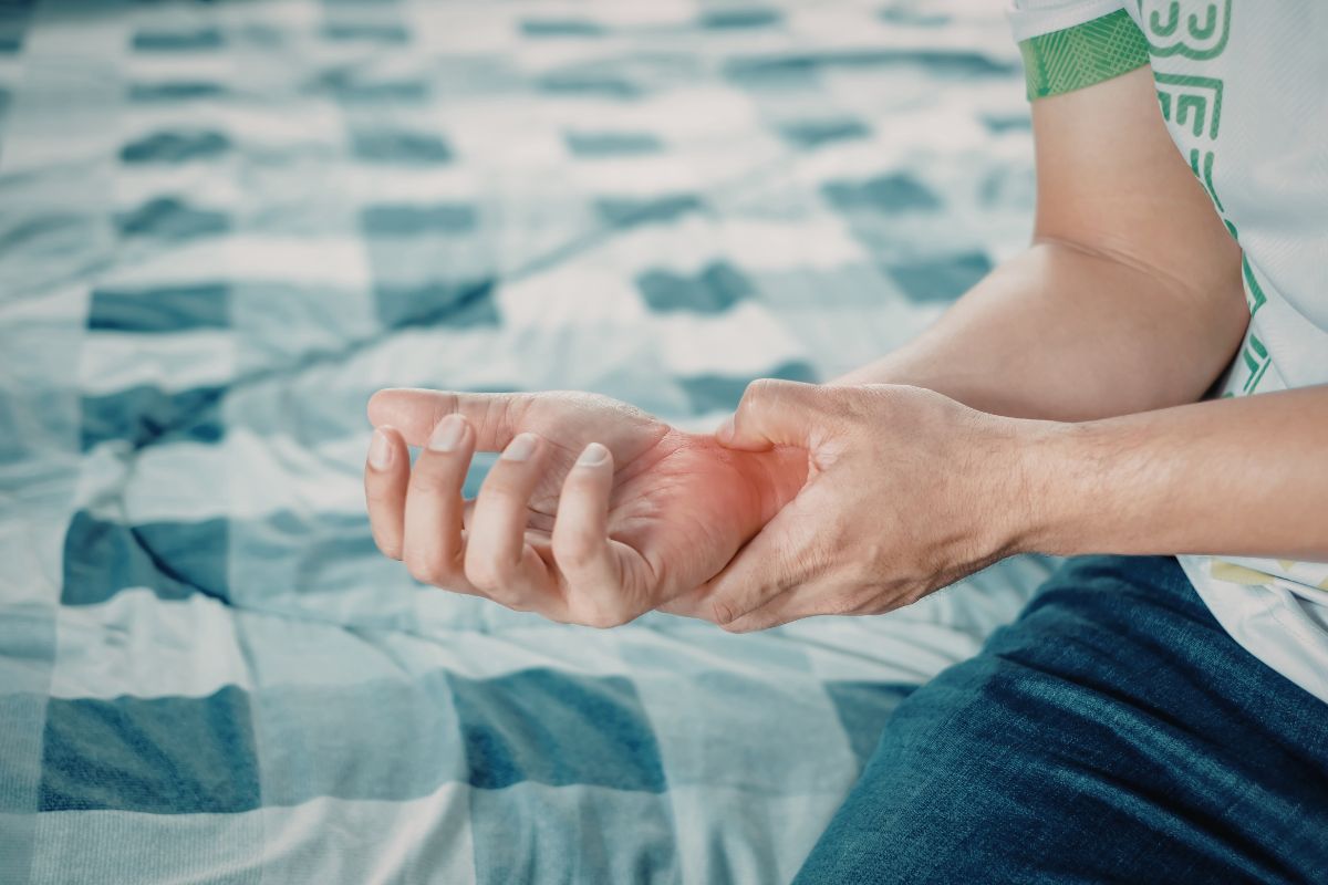 dedos gelados e dormentes.