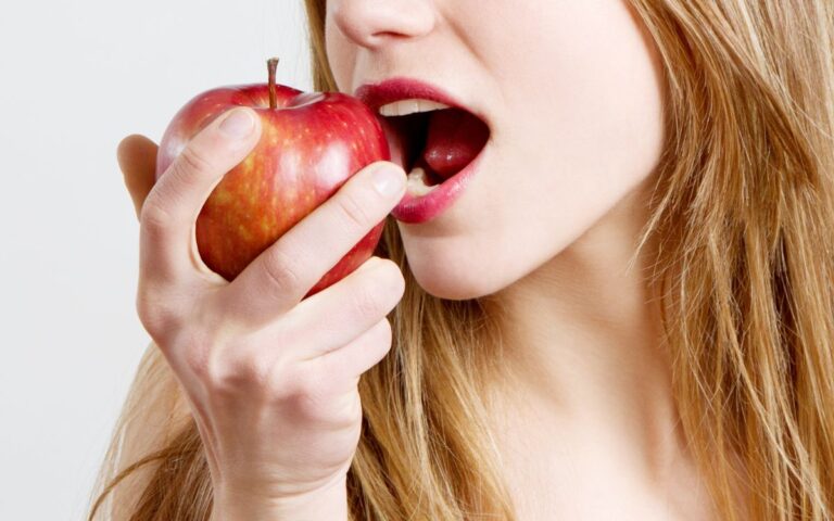 Maçã faz bem para o intestino