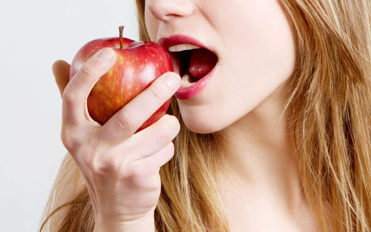 Maçã faz bem para o intestino