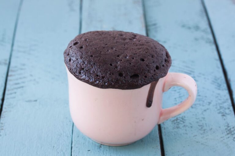 Bolo de chocolate fit de caneca.