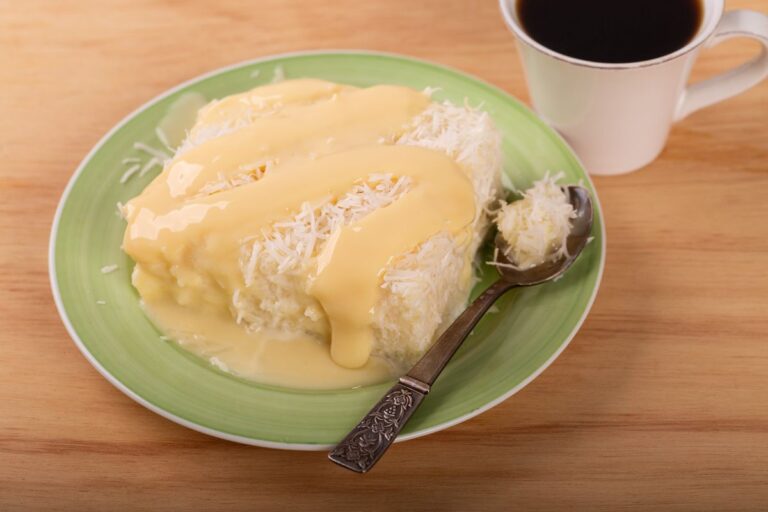 Pudim de tapioca com coco.