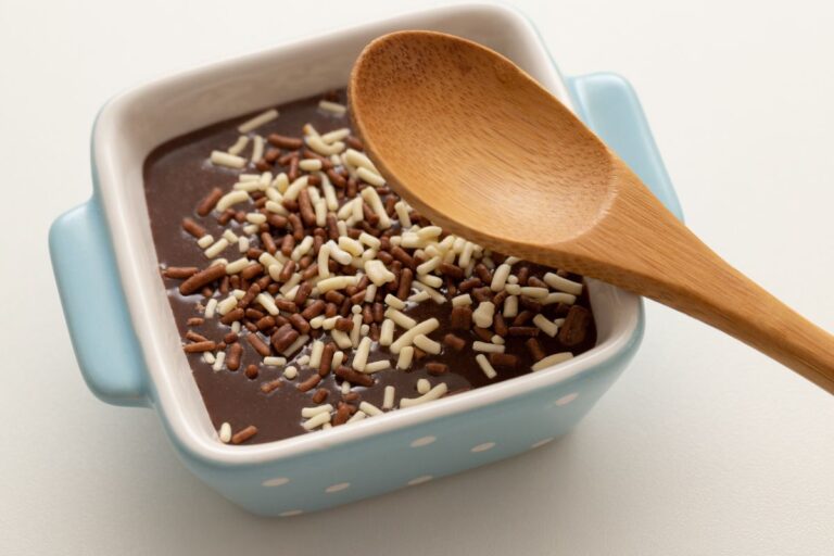 brigadeiro de colher sem leite condensado.