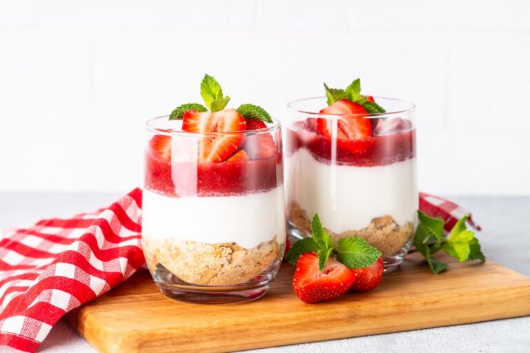 Torta gelada de morango sem açúcar: refrescante, cremosa e perfeita para os dias quentes 2 Torta gelada de morango.